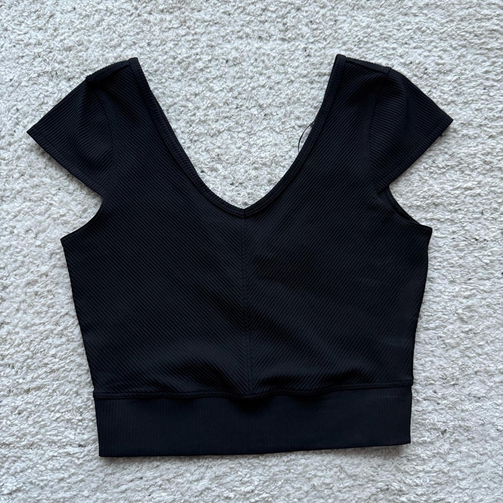 Lululemon Ready to Rise Short Sleeve - Picture 2 of 5